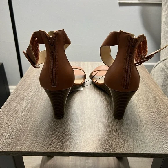 *NWT NY&Co|Brown Heels|Size 10 - Picture 6 of 6
